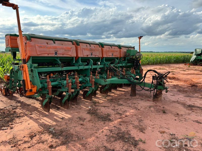 Foto 3 - Plantadeira Stara Victória ano 2012