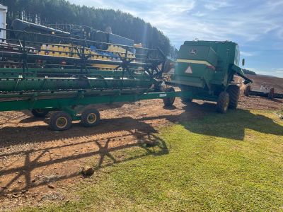 Foto Colheitadeira John Deere 1175
