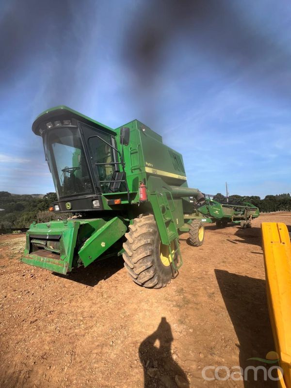 Foto 4 - Colheitadeira John Deere 1175 ano 2011