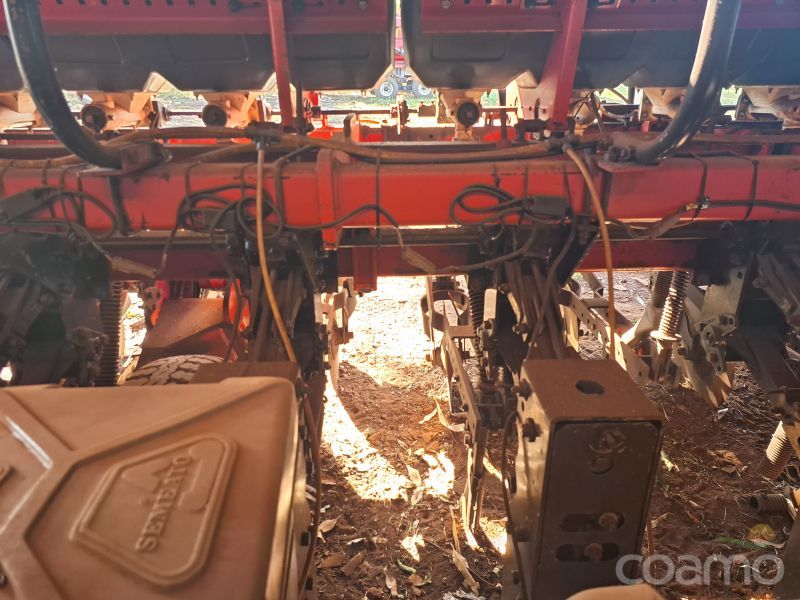 Foto 8 - Plantadeira Semeato Sol Tower ano 2013