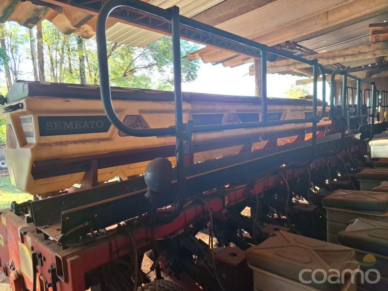 Foto 6 - Plantadeira Semeato Sol Tower ano 2012