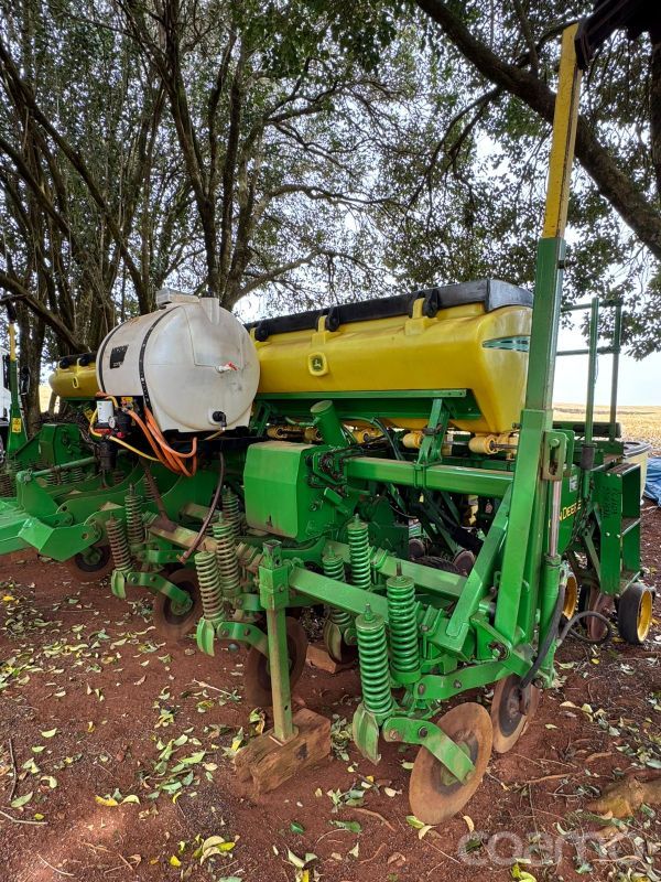 Foto 3 - Plantadeira John Deere 1113 ano 2015