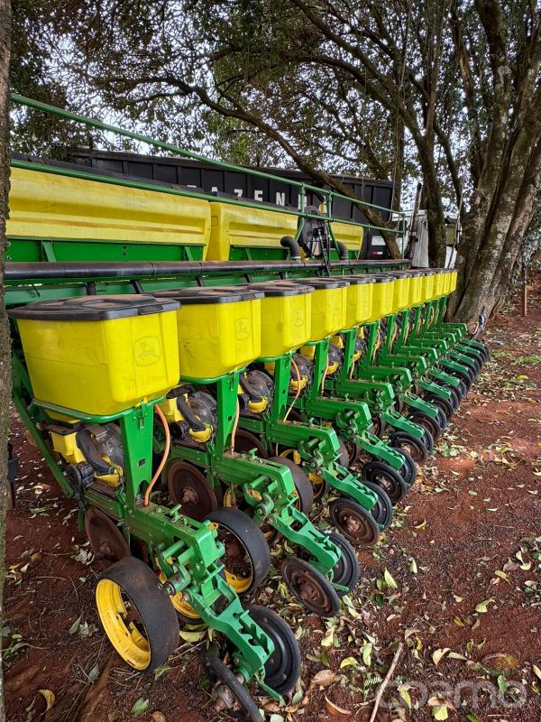 Foto 7 - Plantadeira John Deere 1113 ano 2015