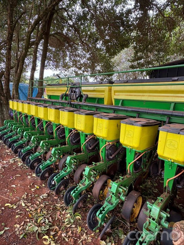 Foto 8 - Plantadeira John Deere 1113 ano 2015