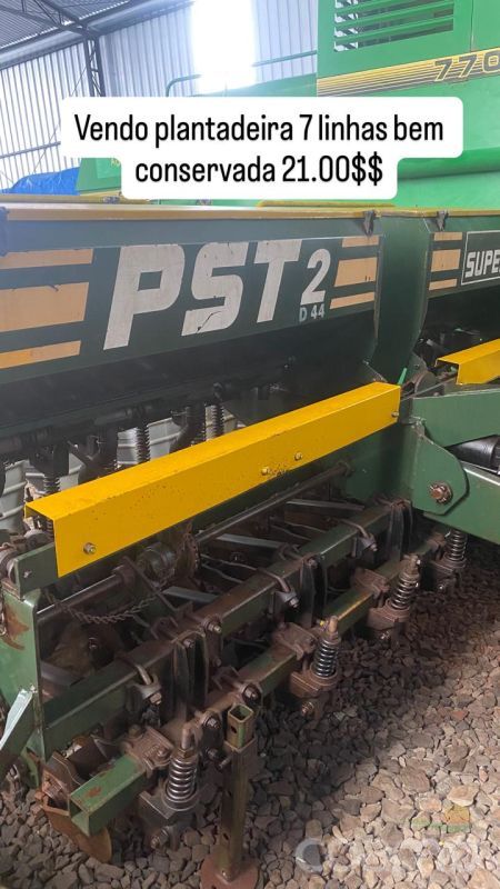 Foto 1 - Plantadeira Tatu PST2 ano 1998