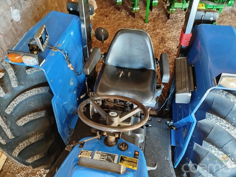 Foto 3 - Trator FORD 7630 ano 2001