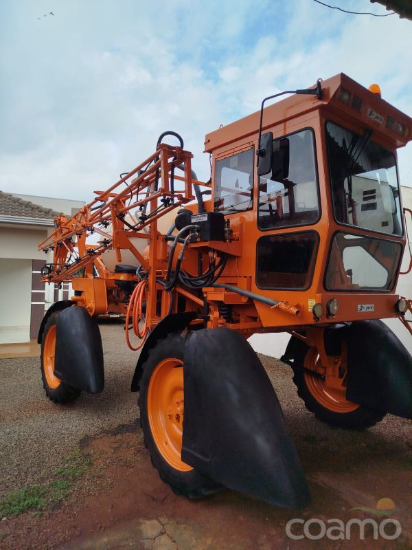 Foto 1 - Pulverizador Autopropelido Jacto UNIPORT 2000 ano 2004