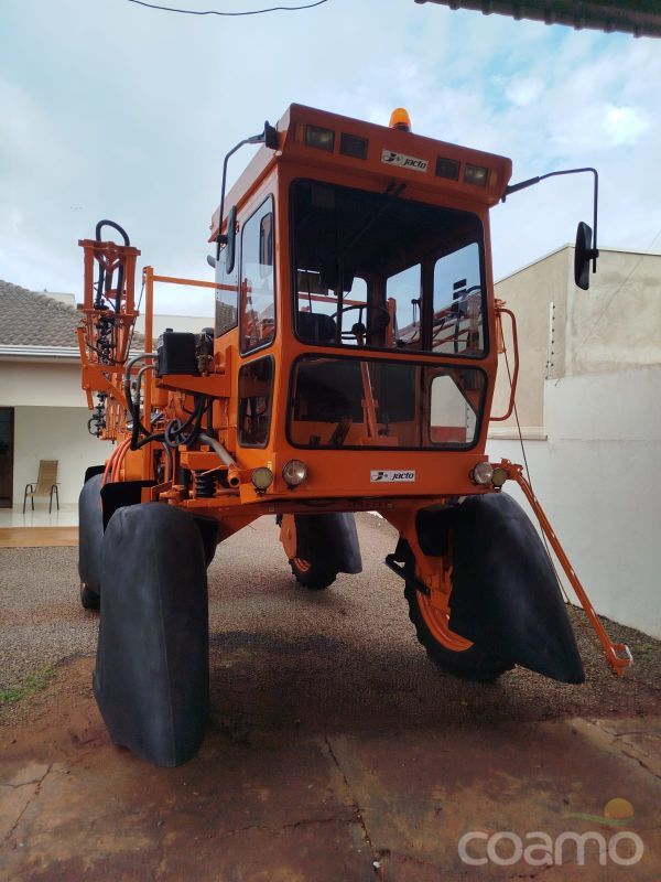 Foto 6 - Pulverizador Autopropelido Jacto UNIPORT 2000 ano 2004