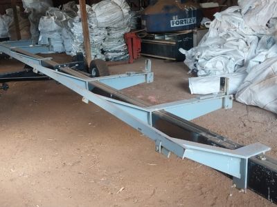 Foto Carr. Transporte implemento Turim CTP 30