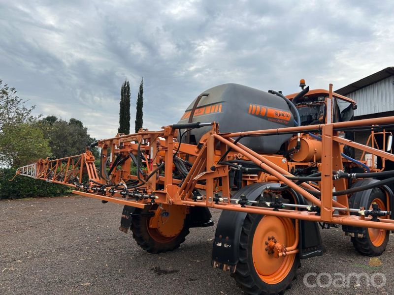 Foto 4 - Pulverizador Autopropelido Jacto UNIPORT 2500 STAR ano 2011