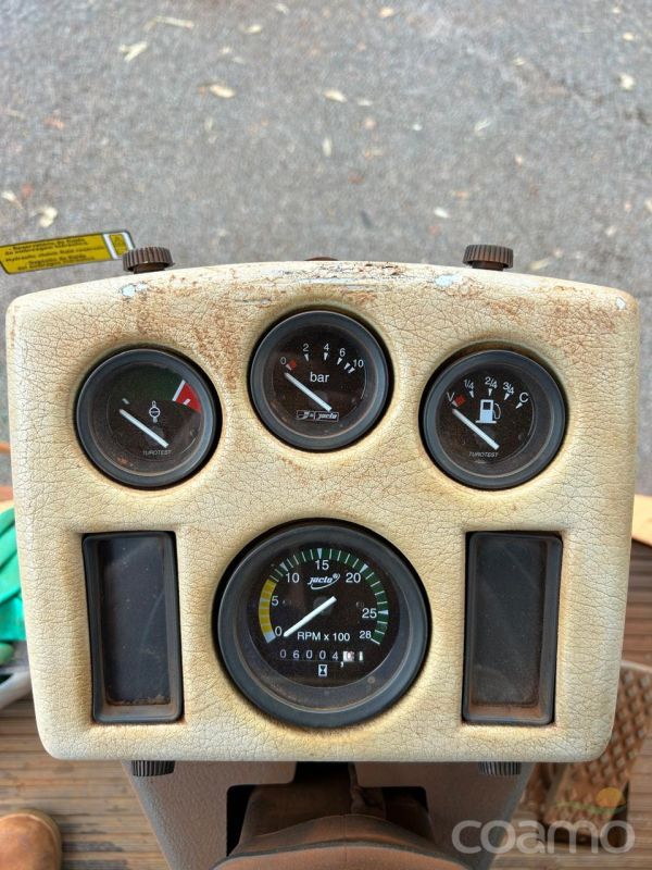 Foto 7 - Pulverizador Autopropelido Jacto UNIPORT 2500 STAR ano 2011