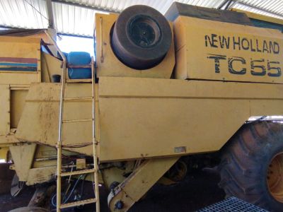Foto 1 - Colheitadeira New Holland TC 55