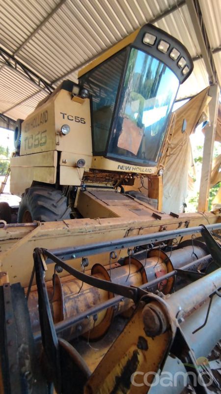 Foto 3 - Colheitadeira New Holland TC 55 ano 1995