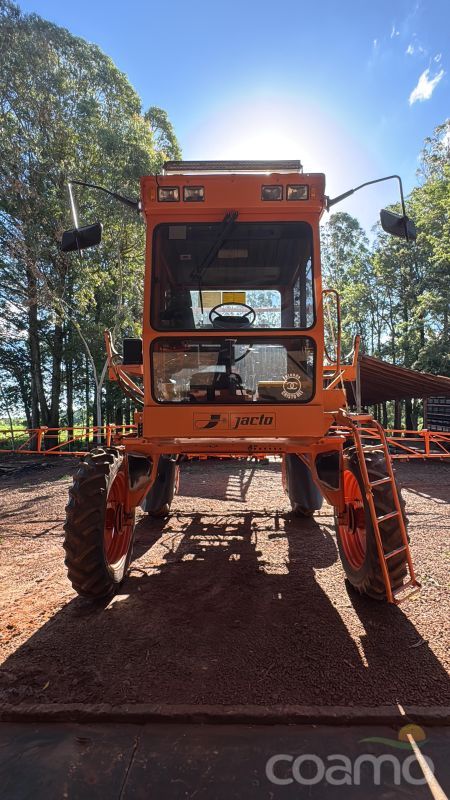 Foto 3 - Pulverizador Autopropelido Jacto UNIPORT 2000 ano 2004