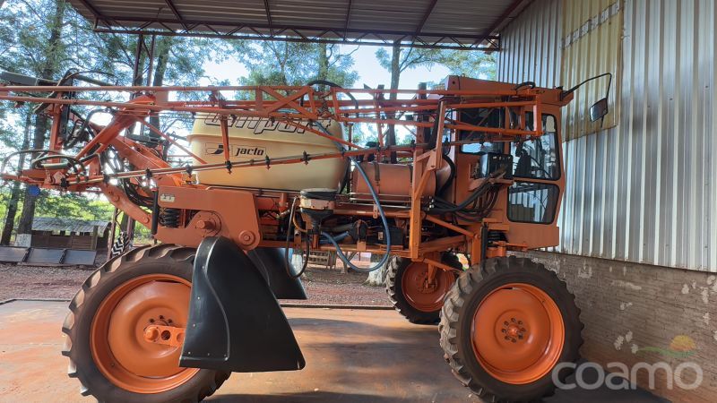 Foto 4 - Pulverizador Autopropelido Jacto UNIPORT 2000 ano 2004