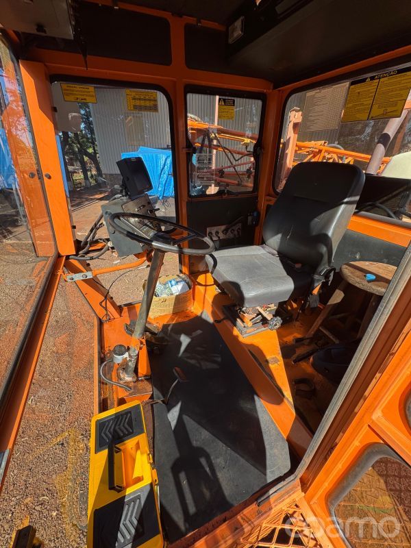 Foto 6 - Pulverizador Autopropelido Jacto UNIPORT 2000 ano 2004