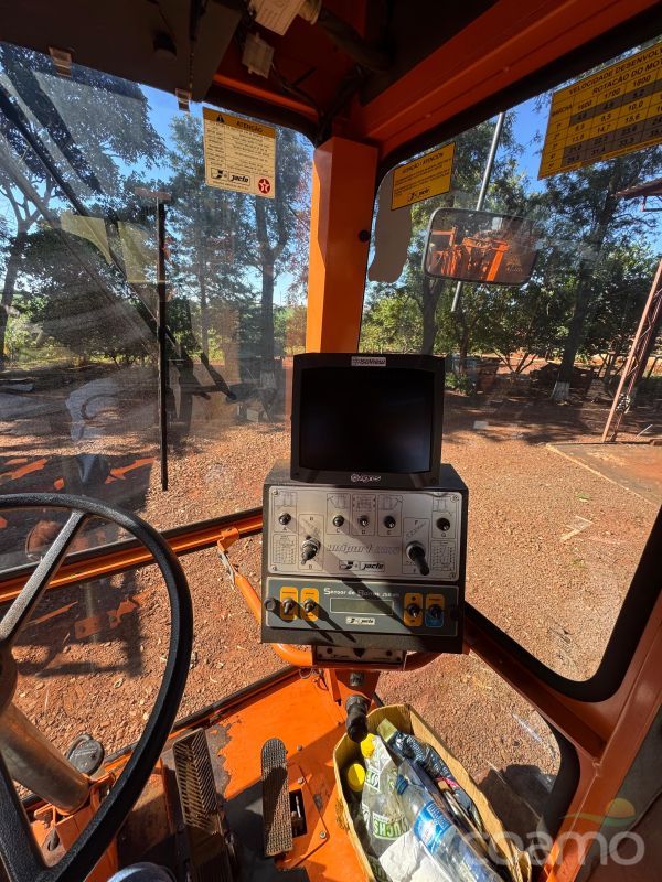 Foto 7 - Pulverizador Autopropelido Jacto UNIPORT 2000 ano 2004