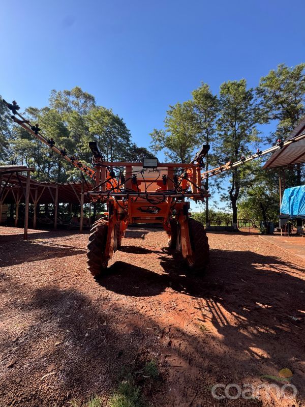 Foto 8 - Pulverizador Autopropelido Jacto UNIPORT 2000 ano 2004