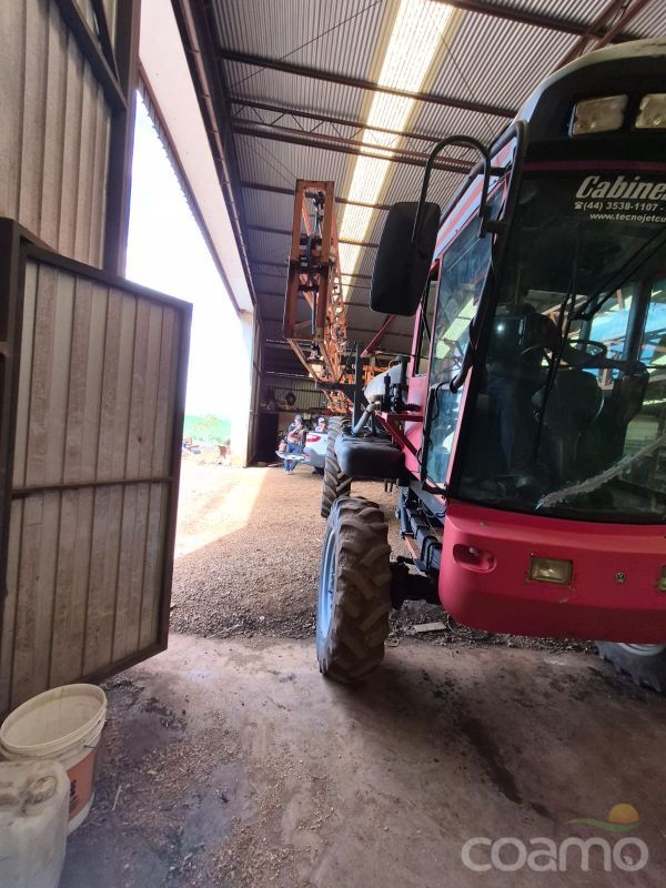 Foto 3 - Pulverizador Autopropelido Jet cunha 2400 ano 2018