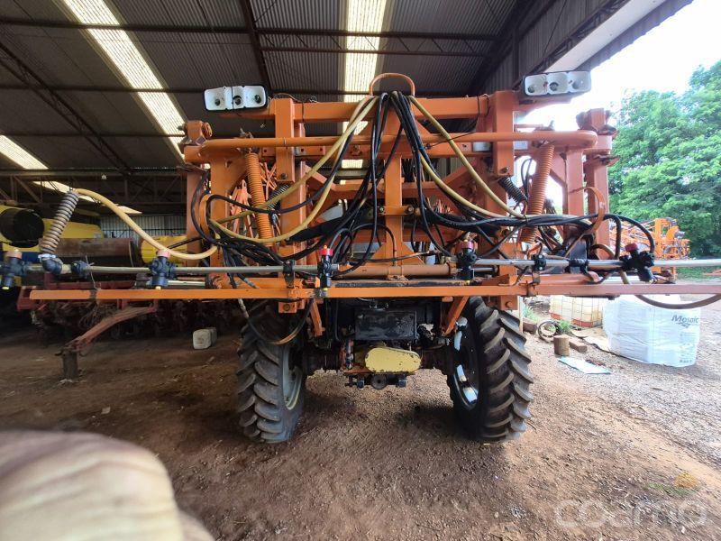 Foto 4 - Pulverizador Autopropelido Jet cunha 2400 ano 2018