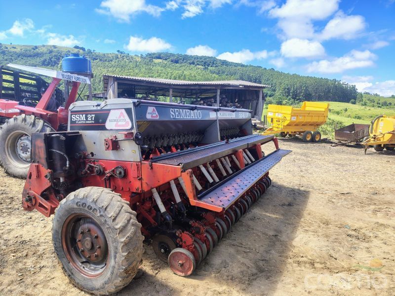 Foto 2 - Semeadeira Semeato SSM ano 2004