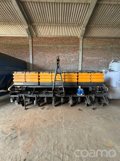 Foto 6 - Plantadeira Valtra BP1206 ano 2012