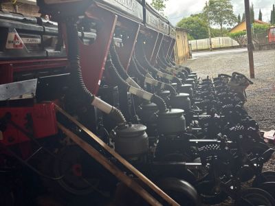 Foto 1 - Plantadeira Semeato Sol Tower