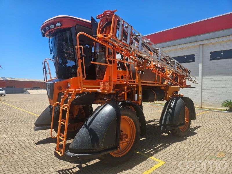 Foto 1 - Pulverizador Autopropelido Jacto UNIPORT 2000 PLUS ano 2013