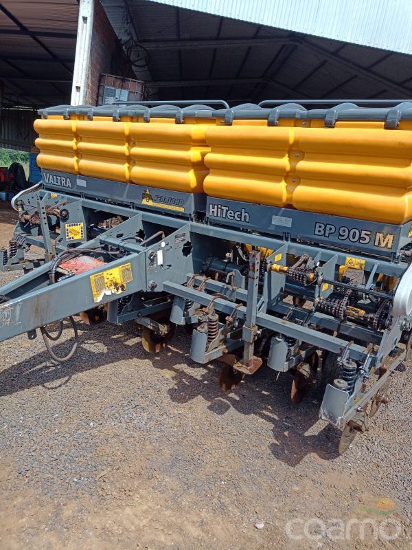 Foto 1 - Plantadeira Valtra BP905M ano 2013