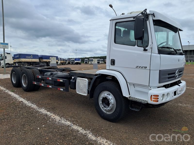 Foto 1 - Caminhão Mercedes Bens Atron 2729 6x4 ano 2013/2013