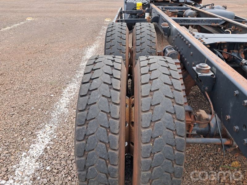 Foto 6 - Caminhão Mercedes Bens Atron 2729 6x4 ano 2013/2013