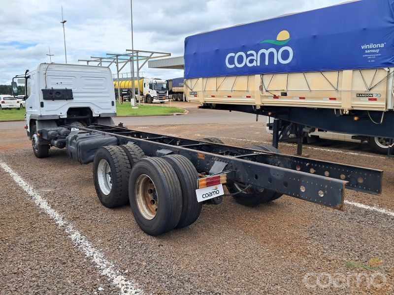 Foto 5 - Caminhão Mercedes Bens Atego 2425 ano 2011/2011