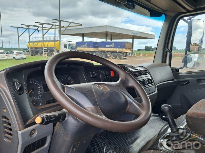 Foto 8 - Caminhão Mercedes Bens Atego 2425 ano 2011/2011
