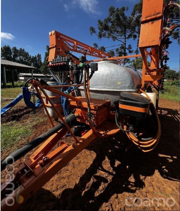 Foto 5 - Pulverizador Jacto Columbia AD 18 ano 2000