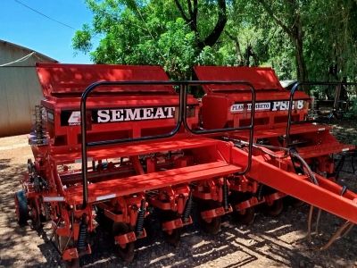 Foto 1 - Plantadeira Semeato PSE 8