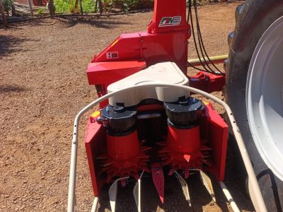 Foto - Colhedora de Forragens Nogueira outro