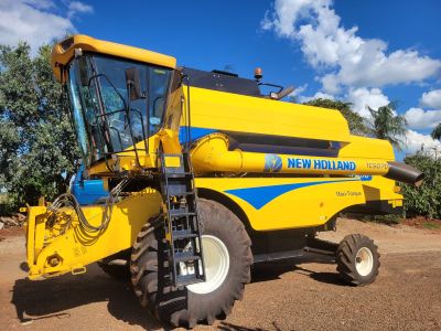 Foto Colheitadeira New Holland TC 5070