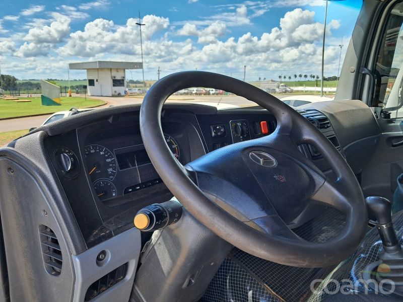 Foto 7 - Caminhão Mercedes Bens Atego 2425 ano 2011/2011