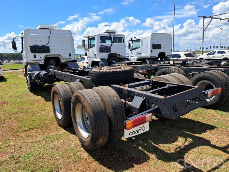 Foto 5 - Caminhão Mercedes Bens Atego 2425 ano 2011/2011