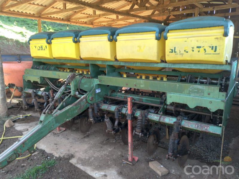 Foto 1 - Plantadeira Tatu ULTRAFLEX  ano 2003