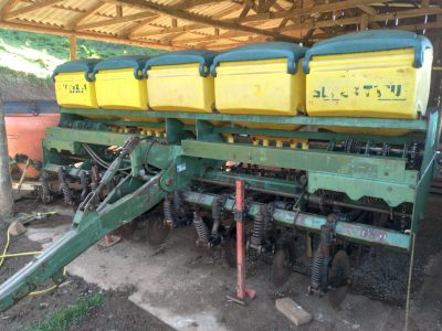 Foto 1 - Plantadeira Tatu ULTRAFLEX 