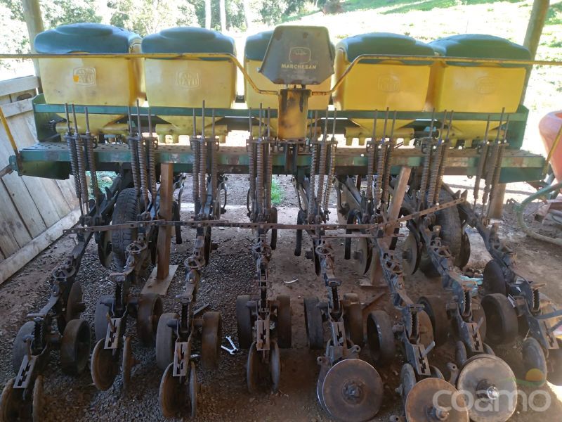 Foto 3 - Plantadeira Tatu ULTRAFLEX  ano 2003