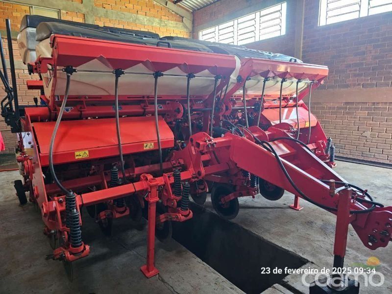 Foto 1 - Plantadeira Kuhn PG ano 2020