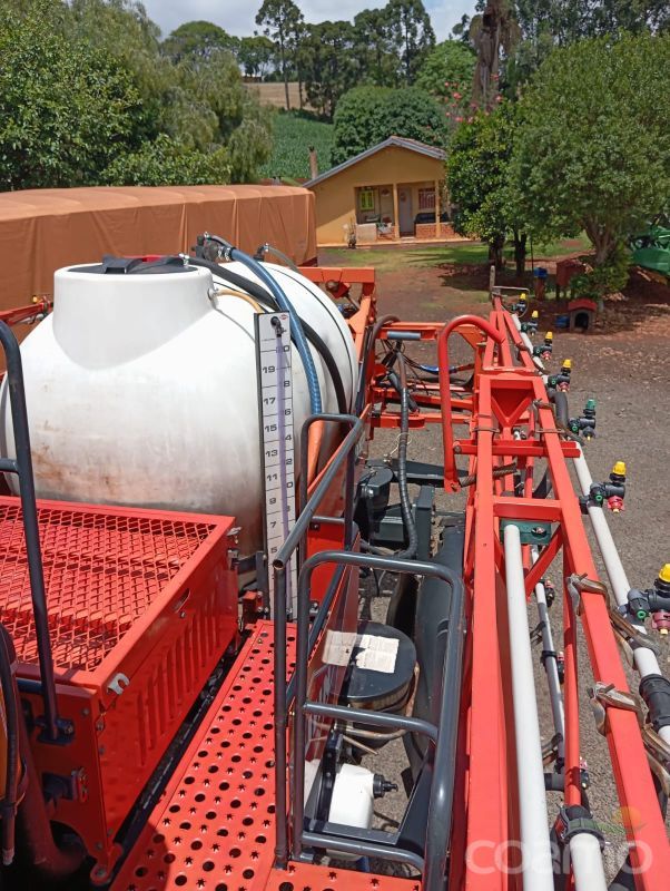 Foto 2 - Pulverizador Autopropelido Kuhn BOXER 2000 ano 2015