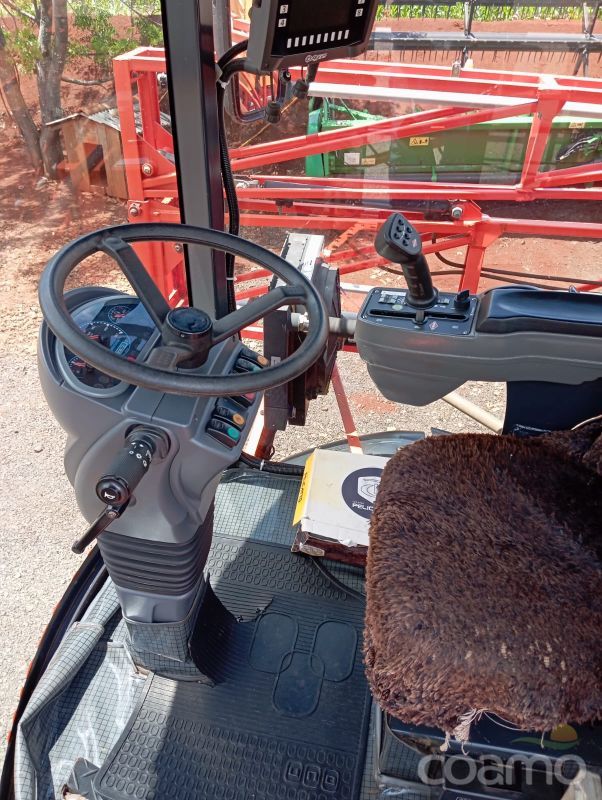 Foto 4 - Pulverizador Autopropelido Kuhn BOXER 2000 ano 2015