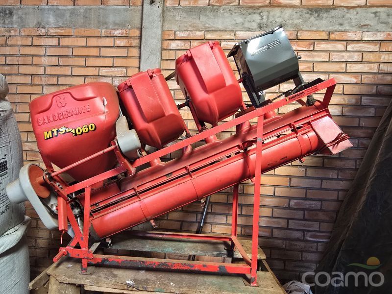 Foto 4 - Tratamento de Semente BANDEIRANTES MTSB 1060 ano 2005