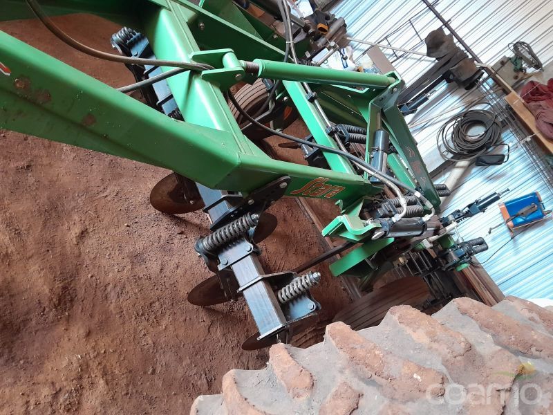 Foto 2 - Escarificador STARA FOX ano 2015