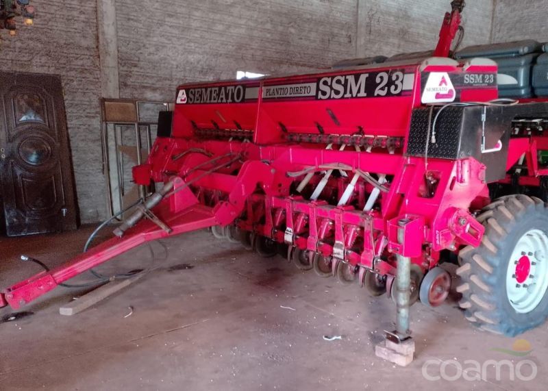 Foto 1 - Semeadeira Semeato SSM23 ano 2004