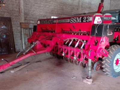 Foto - Semeadeira Semeato SSM23