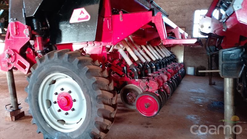 Foto 2 - Semeadeira Semeato SSM23 ano 2004